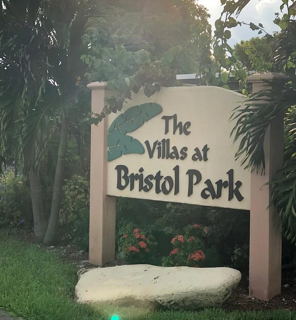 Foto del edificio - 360 NW 114th Ave