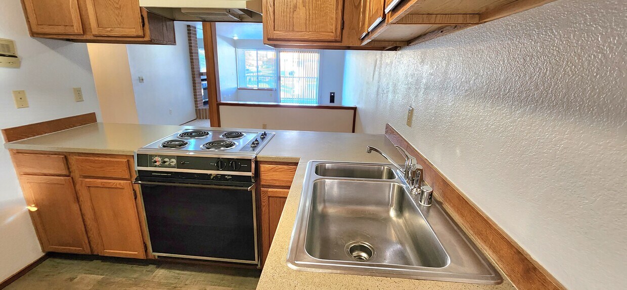 7214 6th Ave Unit F, WA 98406 7214 6th Ave WA