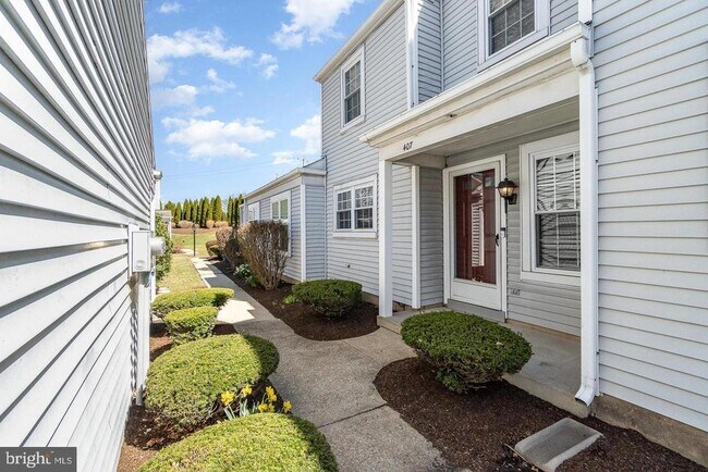 Foto del edificio - 407 Cambridge Ct