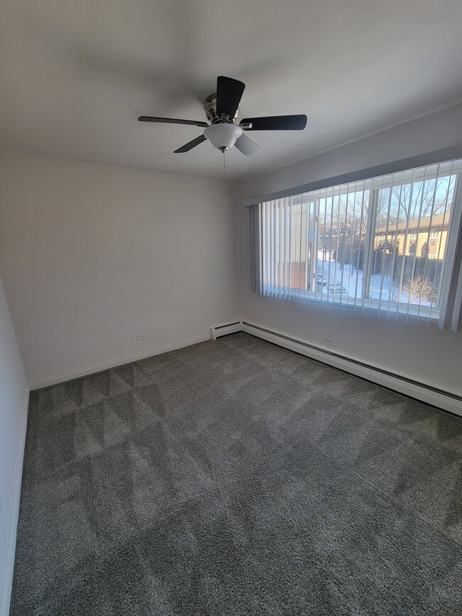 Building Photo - 470 St Moritz Dr