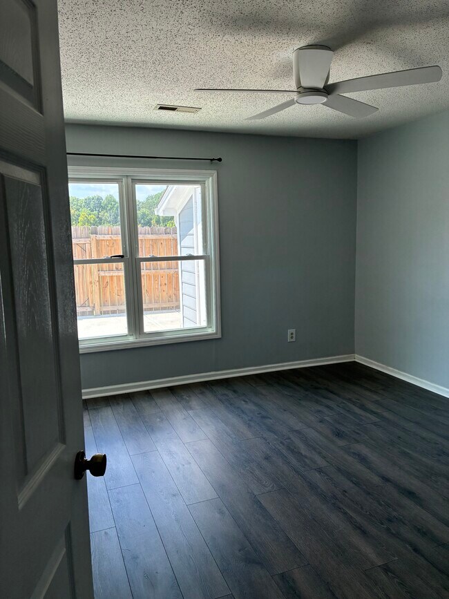 Dormitorio principal - 615 Mystic Dr
