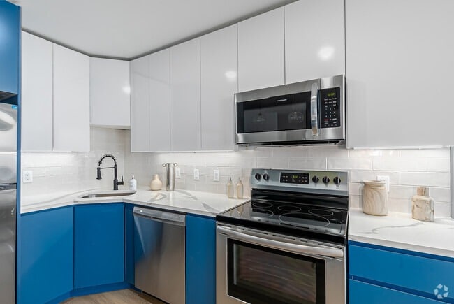 Building Photo - 55 Tunxis Ave