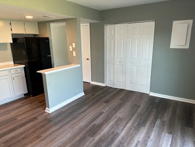 Foto del edificio - Renovated 2 Bedroom Townhouse East Henrico...