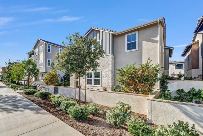 Building Photo - New-built Home in Great Park