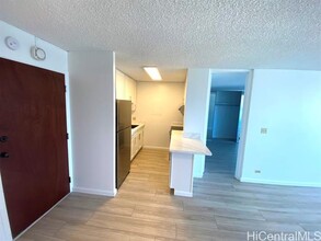 Building Photo - 775 Kinalau Pl