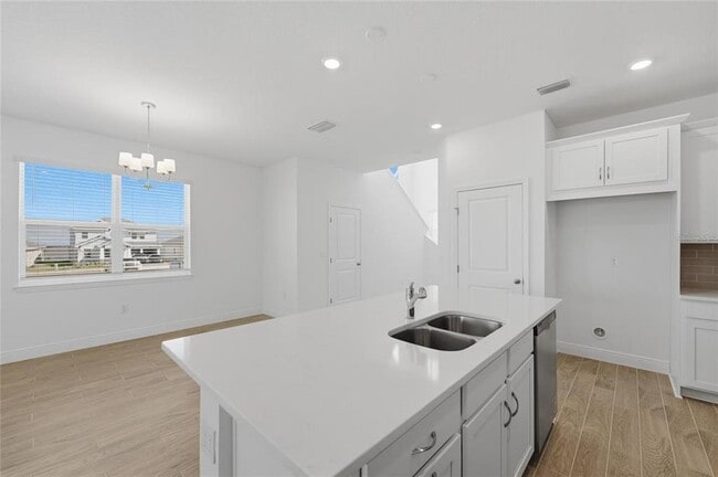 Building Photo - 2100 Maverick Ct