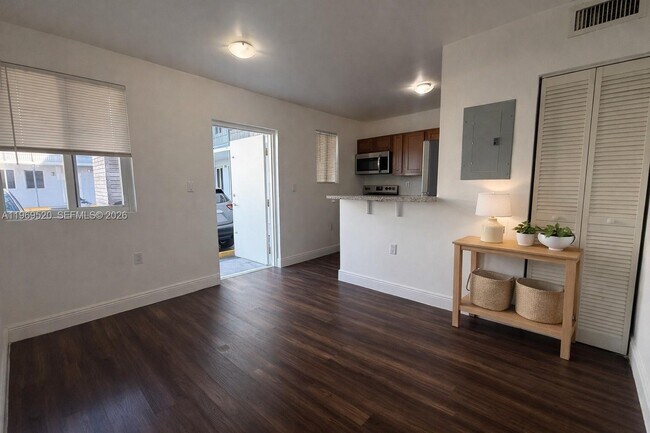 Foto del edificio - 540 NW 7th St