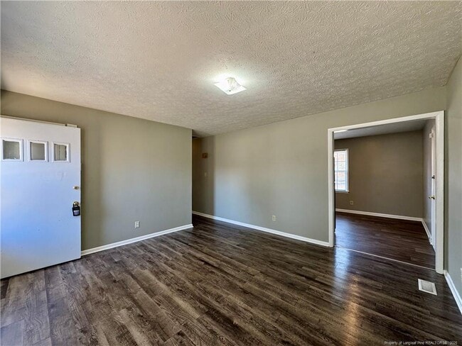 Building Photo - 1222 Kienast Dr