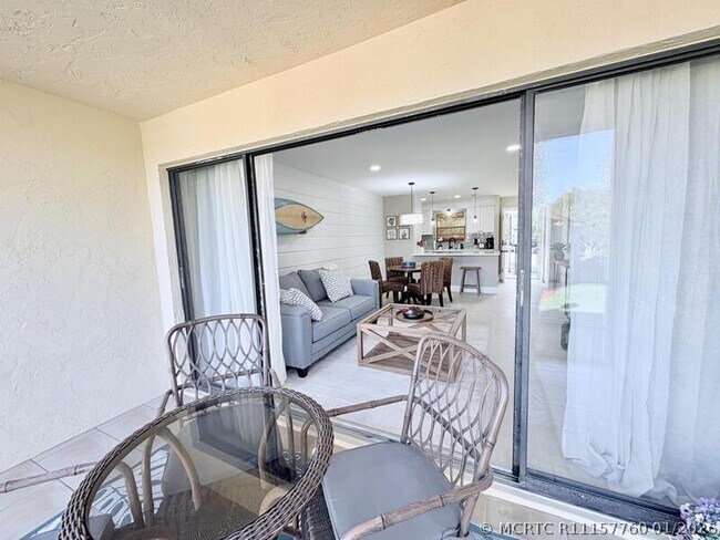 Building Photo - 2050 Oleander Blvd