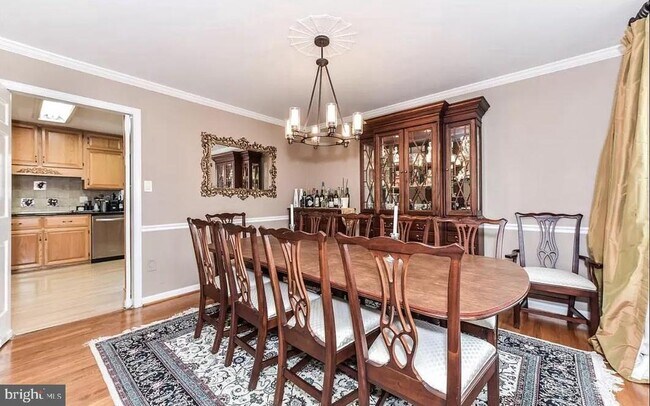 Foto del edificio - 6927 Butternut Ct