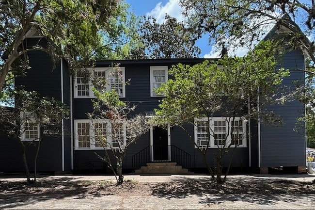 Building Photo - 3265 Ivanhoe St