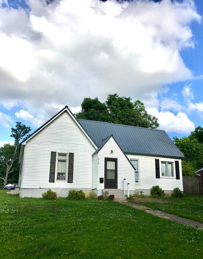 318 N 6th St, Murray, KY 42071 House Rental in Murray, KY