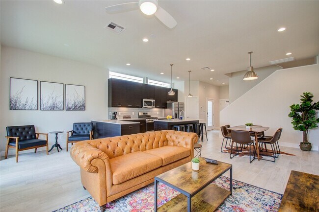 Foto del edificio - 4914 Noble St
