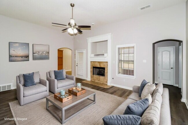 Foto del edificio - 65 Penny Ln