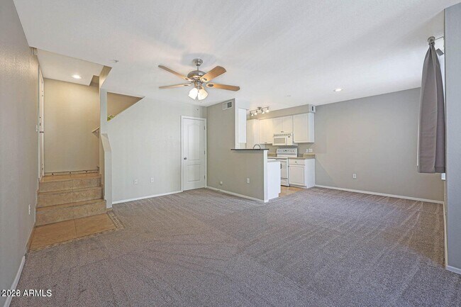 Foto del edificio - 1701 E Colter St