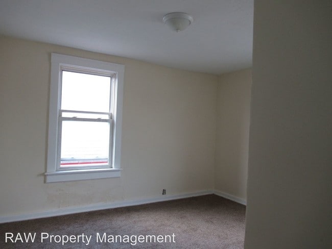 Building Photo - 2 br, 1 bath House - 9154 Reading road