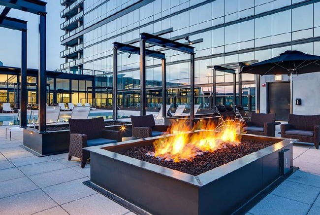Foto del edificio - 851 W Blackhawk St