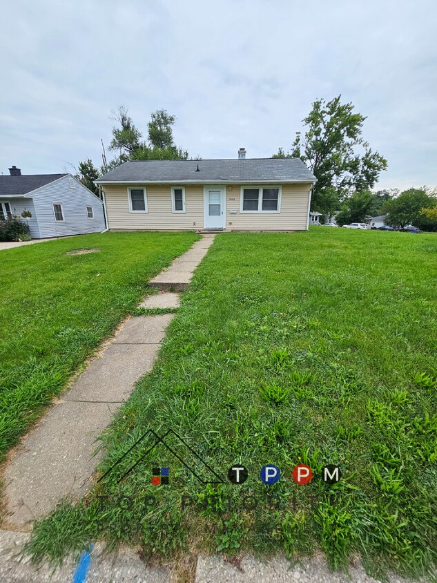 Primary Photo - 3 Bedroom | 1 Bathroom Single Family Ranch...