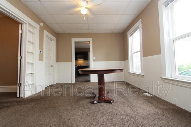 Foto del edificio - 820 Watson St SW