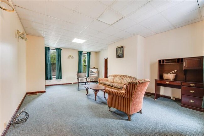 Foto del edificio - 710 E Maiden St