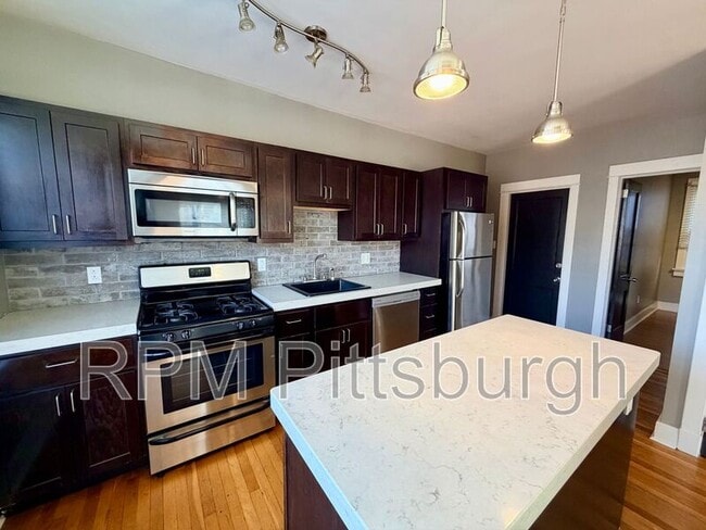 Foto del edificio - 6407 Bartlett St