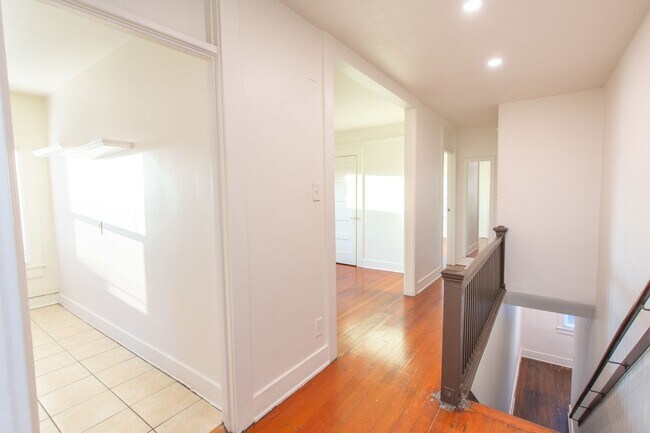 Foto del edificio - Charming 1-Bed/1-Bath Corner Unit One Block from the Heart of Barrio Logan!
