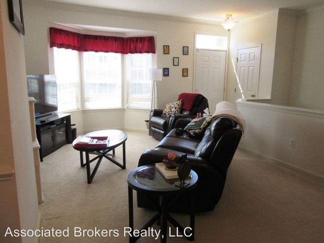 Building Photo - 2 br, 2.5 bath House - 355 Rolkin Road