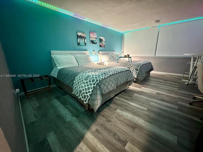 Foto del edificio - 19201 Collins Ave