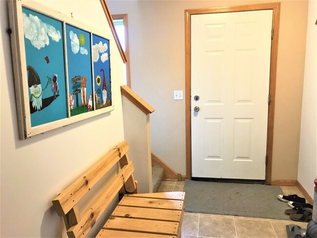 Building Photo - 6803 Gingham Ct