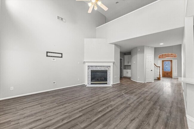 Foto del edificio - 2222 Keeran Point Ct