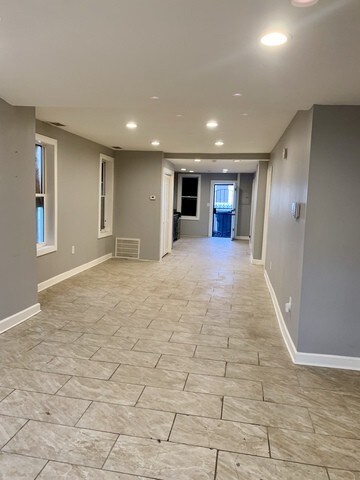 Foto del edificio - 2526 W Monroe St