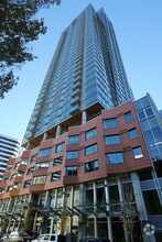 Building Photo - Kinects Tower