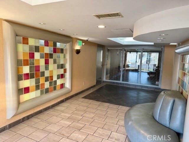 Foto del edificio - 19009 Sherman Way