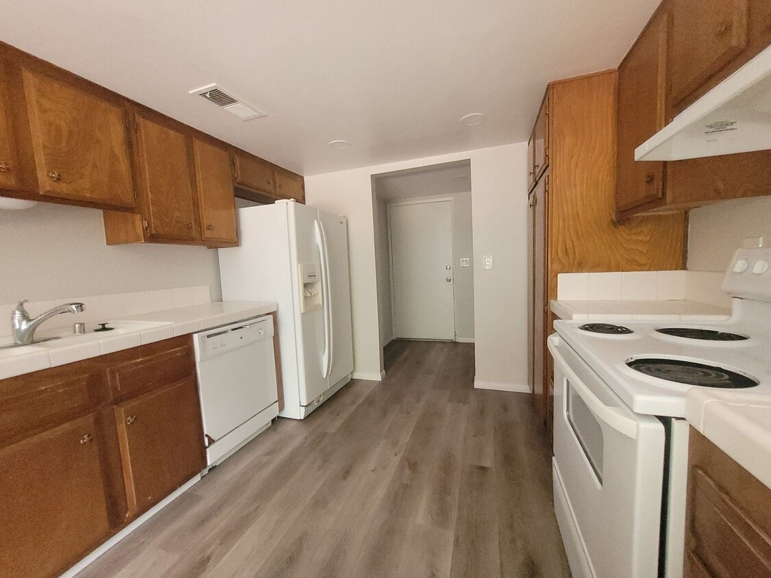 Primary Photo - La Jolla Vista Townhome near UCSD