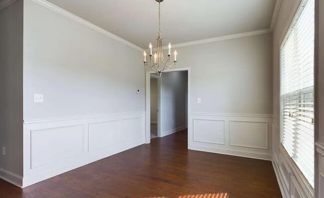 Photo - 1054 Market St House