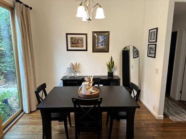 Foto del edificio - 450 Blackfoot Ln