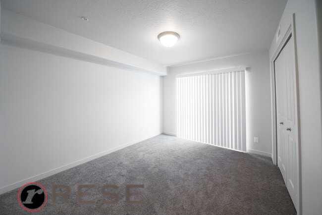 Foto del edificio - Beautiful Modern Orem Condo w free interne...