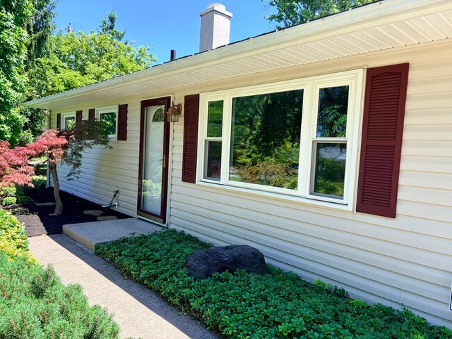 Building Photo - 581 Austin Smith Dr