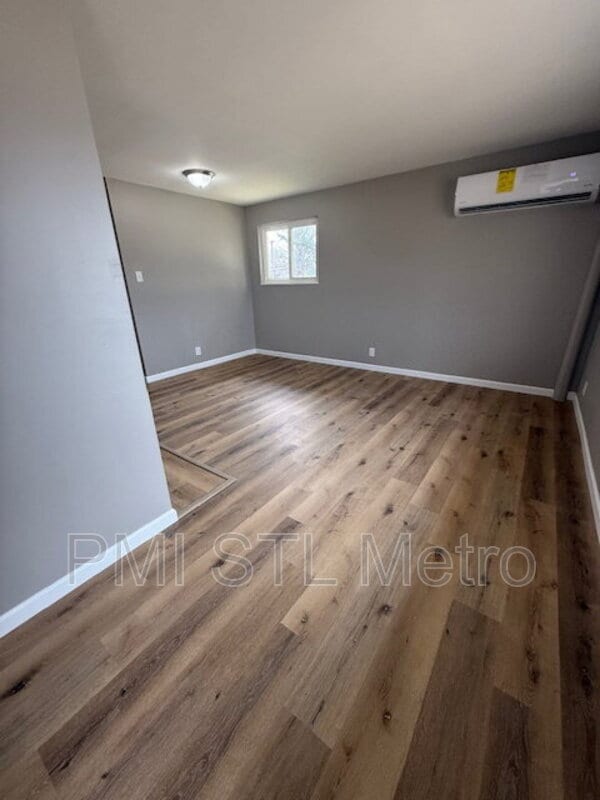 Building Photo - 329 Eichelberger St