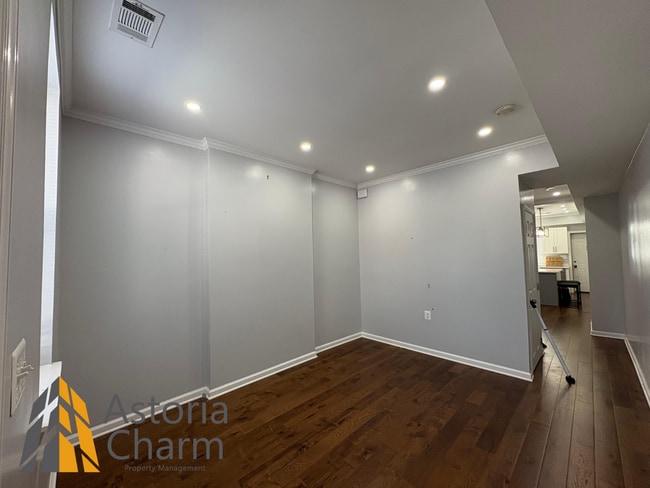 Foto del edificio - Updated 2 Bed Home with Backyard and Great...
