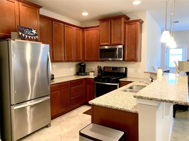 Foto del edificio - 2304 S Lakeline Blvd