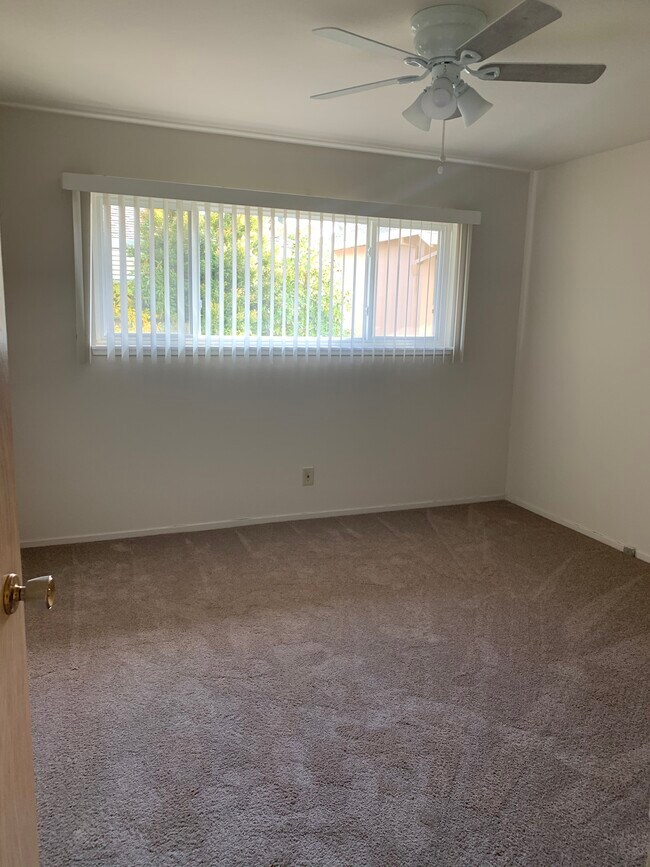 Bedroom - 1830 Ednamary Way