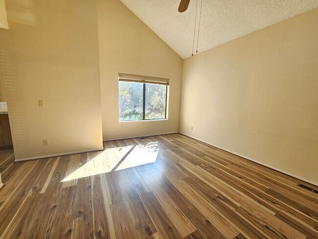 Foto del edificio - Ultra Quiet Neighborhood - Northwest Reno
