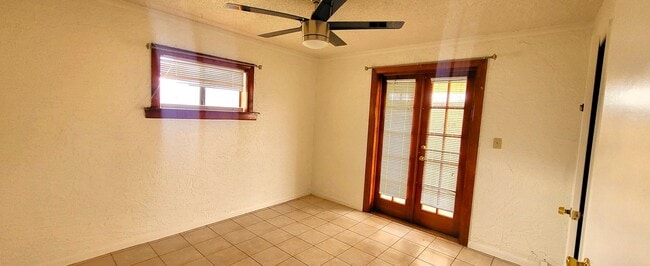 Foto del edificio - COMING SOON....CUTE TEMPE HOME ON NO OUTLET STREET!!