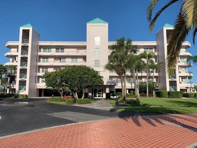 Condo - Coral Pointe At Harbourside with Water Views - Condo - Coral Pointe At Harbourside with Water Views