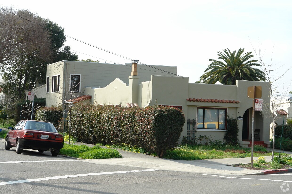 Building Photo - 1380 Hopkins St