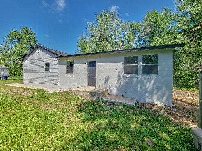 Building Photo - Newly Remodeled FOUR bedroom home in Spencer! FOR RENT!