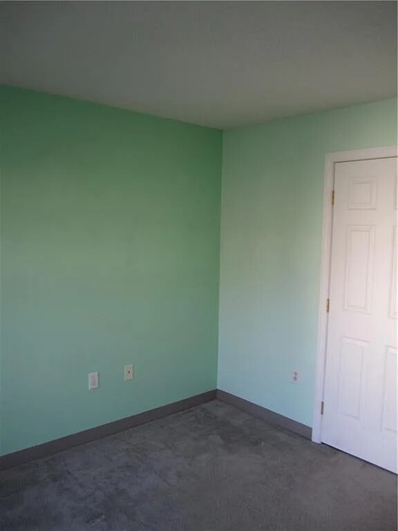 Building Photo - 120 Mill St