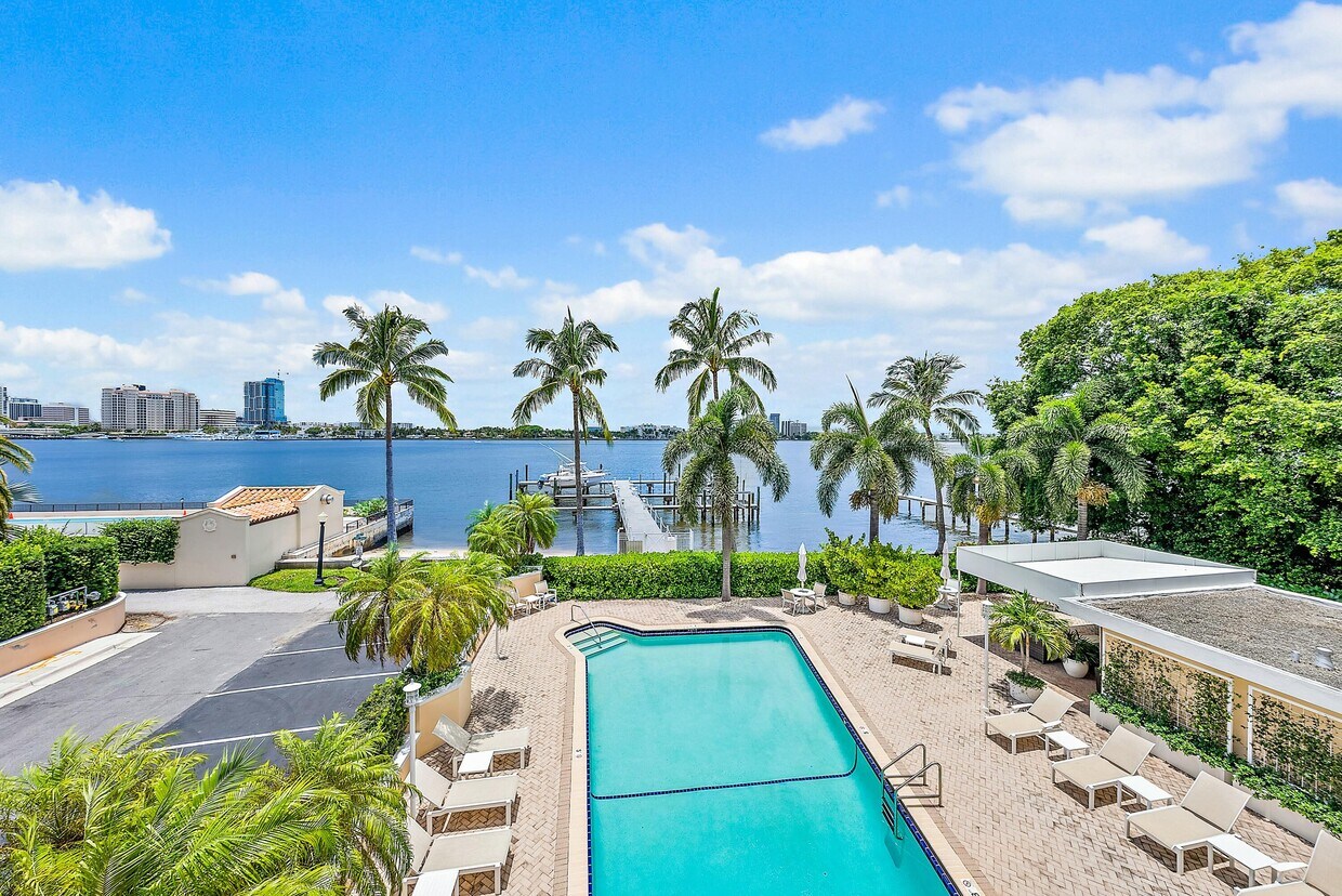 Foto principal - 250 Bradley Pl