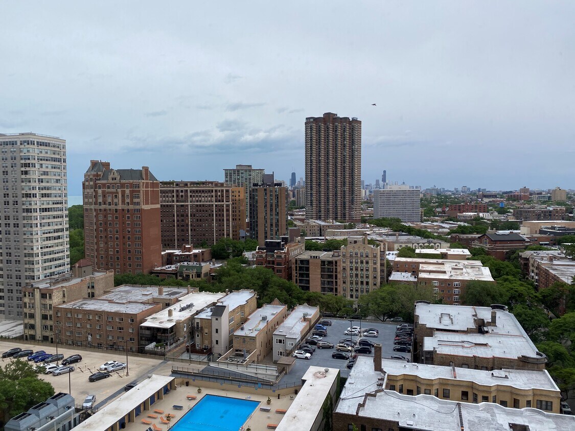 Primary Photo - 655 W Irving Park Rd